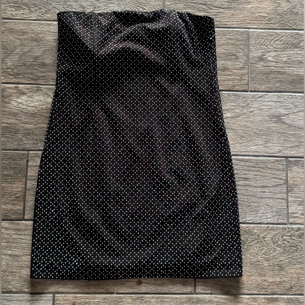 Elegant Black Sequin Strapless Dress